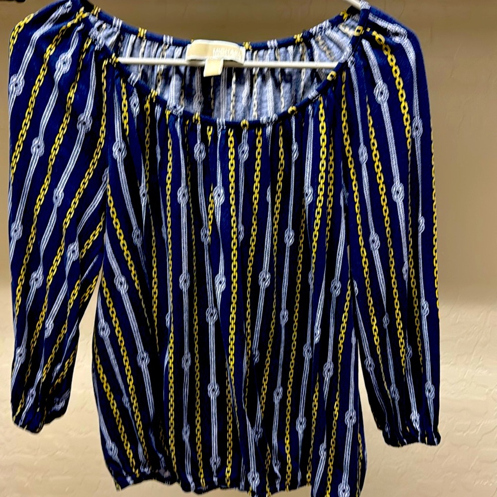 Michael Kors great condition women relax half sleeve top
